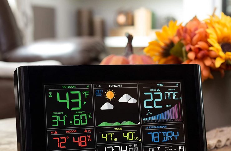 Connected Weather Station: La crosse Technology.